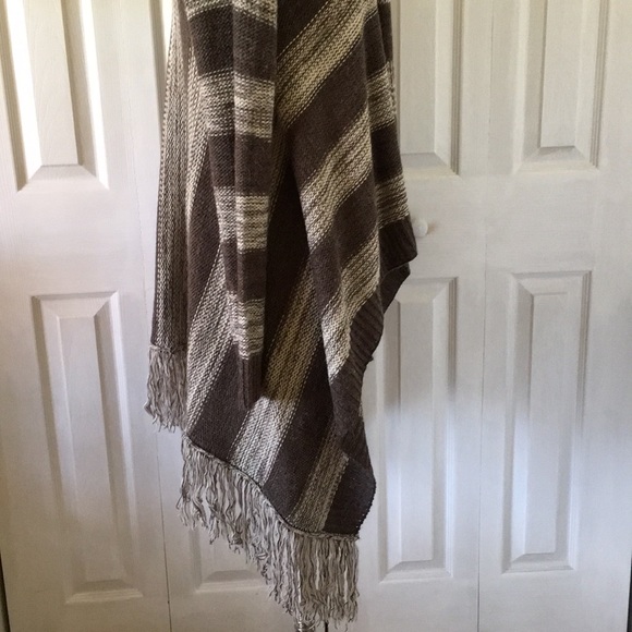 Elan striped and fringed open wrap sweater - Picture 3 of 8